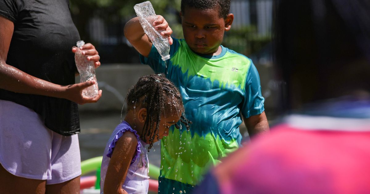 Steps families can take to help keep kids safe during a heat wave