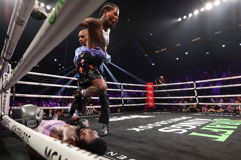 Tank' Davis knocks out Martin in the 8th round to keep WBA lightweight  title | The Seattle Times