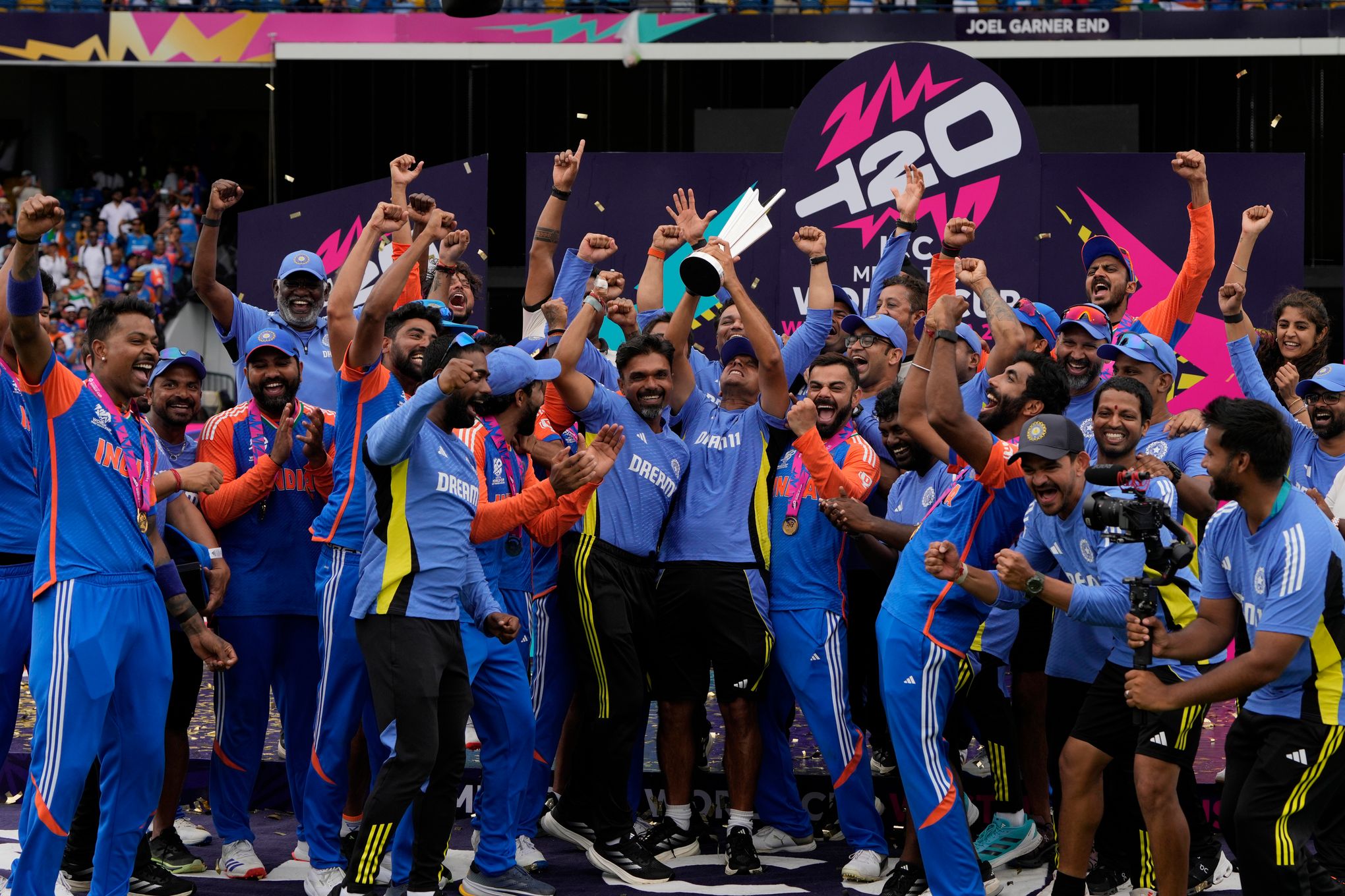 India wins the T20 World Cup after holding off South Africa by 7 runs in a  gripping final | The Seattle Times