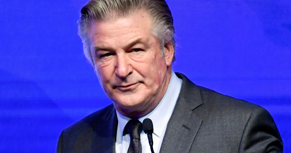 Alec Baldwin’s attorneys ask New Mexico judge to dismiss the case against him over firearm evidence
