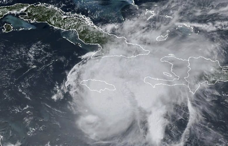 Esta imagen satelital GeoColor del GOES-East tomada a la 1:20 p. m. EDT y proporcionada por la NOAA muestra al huracán Beryl avanzando hacia Jamaica, el miércoles 3 de julio de 2024. (NOAA vía AP) NYHO202 NYHO202