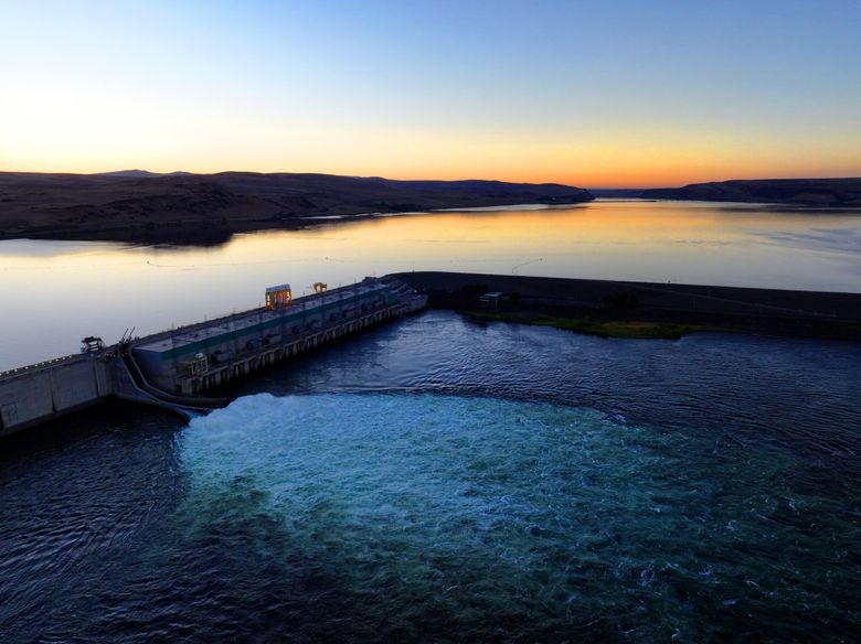 Wanapum Dam on the Columbia River is capable of generating nearly 1,200 average megawatts, or enough power for more than 950,000 U.S. homes. (Karen Ducey / The Seattle Times)