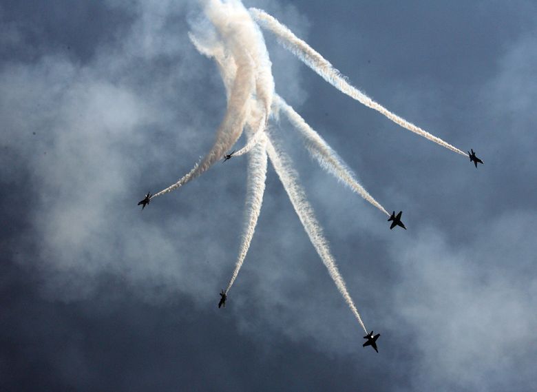 The U.S. Navy&#8217;s Blue Angels perform over Lake Washington in 2009. (Greg Gilbert / The Seattle Times, 2009)