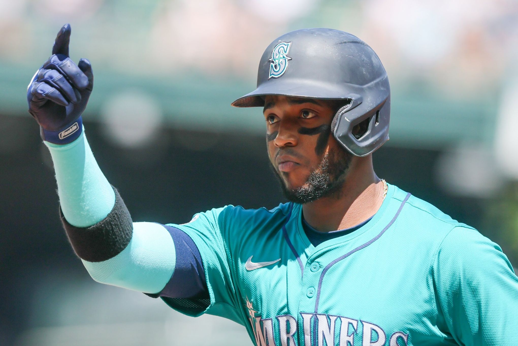 Mariners extra: Victor Robles continues hot-hitting stretch | The Seattle  Times