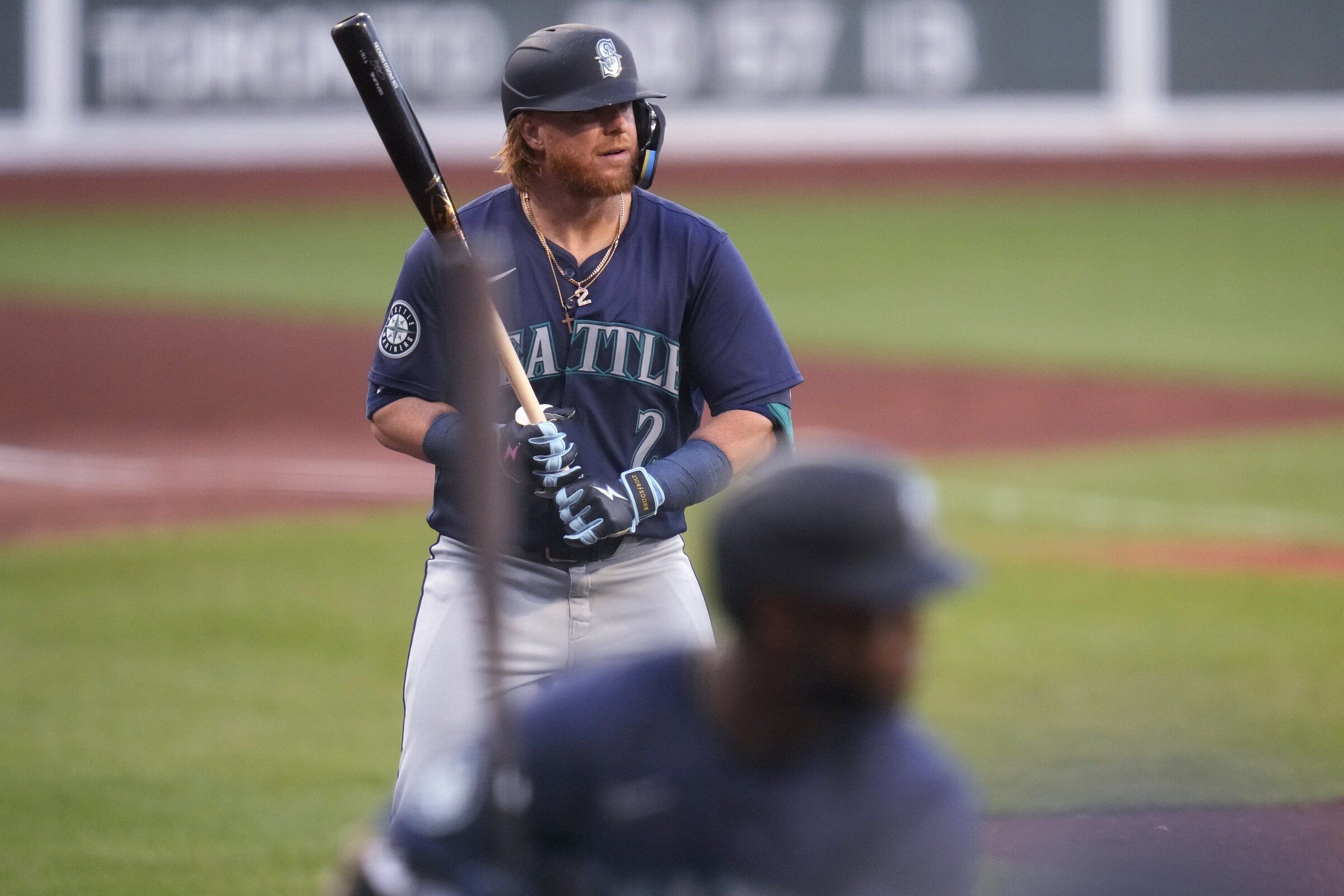 Veteran hitter Justin Turner rejuvenated by trade to contending
