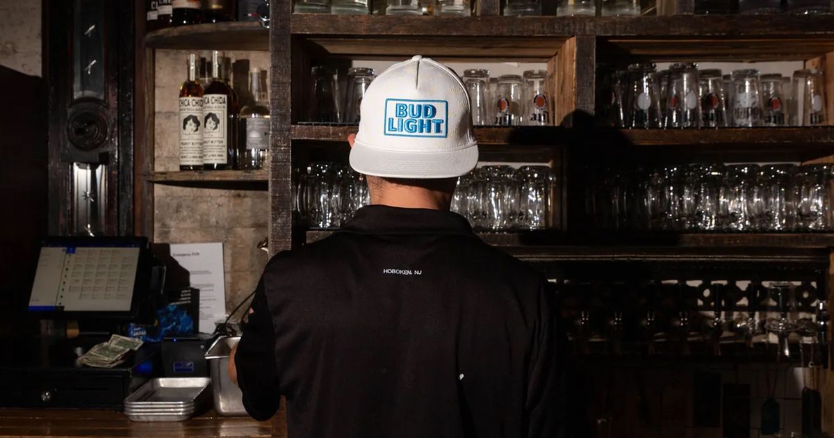 La campaña de Bud Light para recuperar la supremacía cervecera en Estados Unidos fracasa