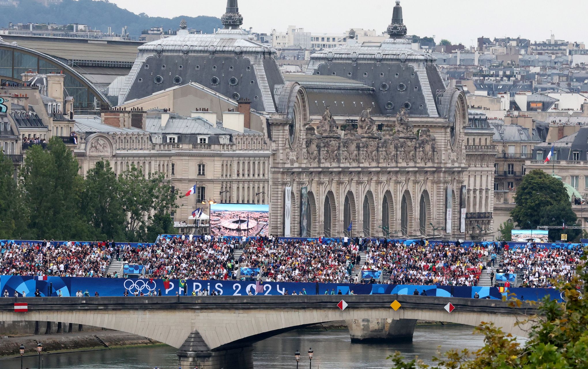 Olympics opening ceremony latest: Celine Dion serenades Paris, and now the  Games can begin | The Seattle Times