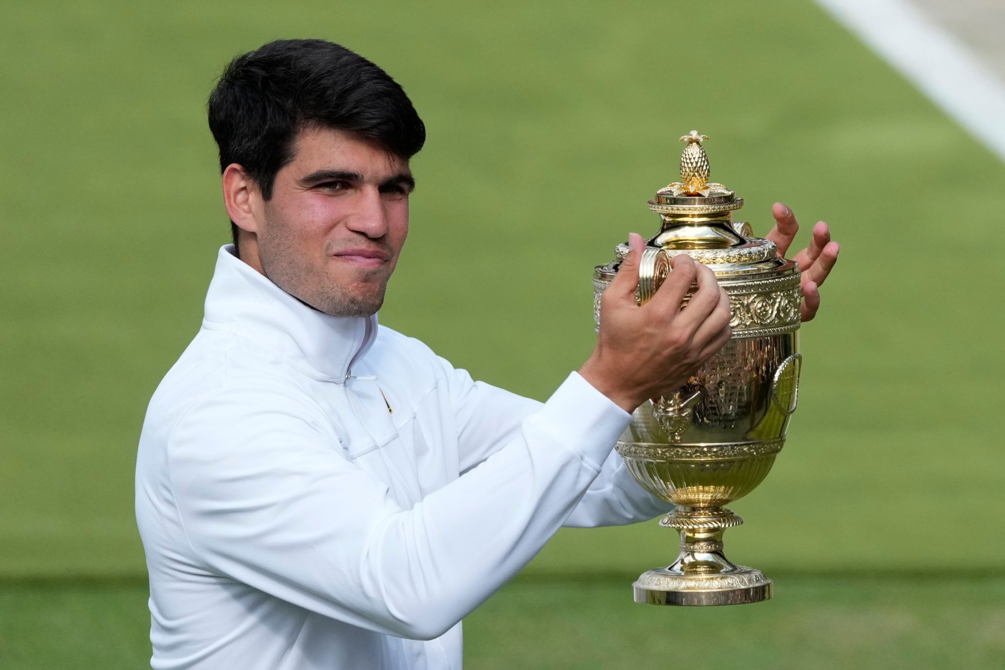 Alcaraz Triumphs Over Djokovic to Claim Wimbledon Title - Djokovic's Post-Match Reflection and Sportsmanship