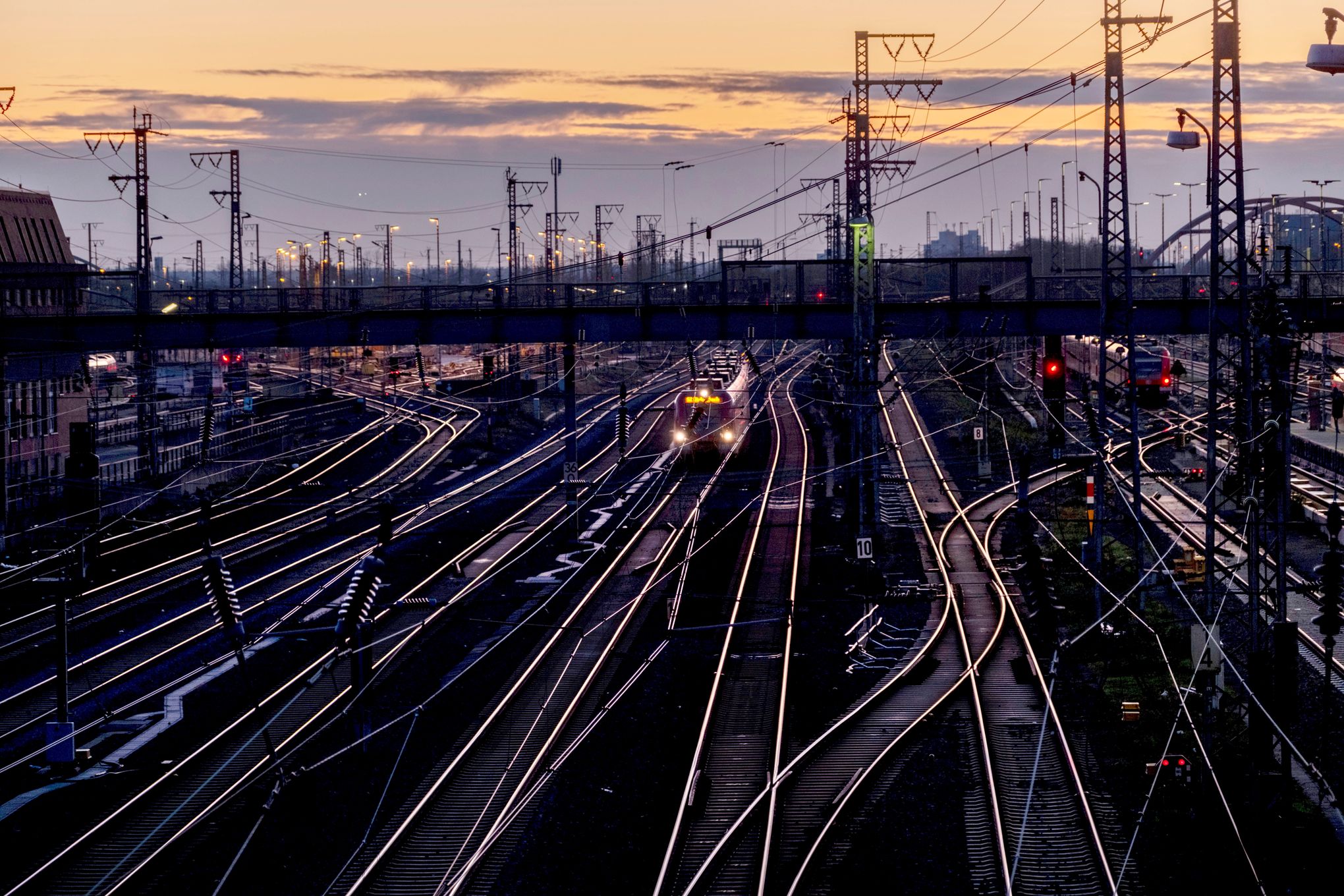 Germany shuts one of its busiest rail routes for 5 months, launching drive  to improve reliability | The Seattle Times