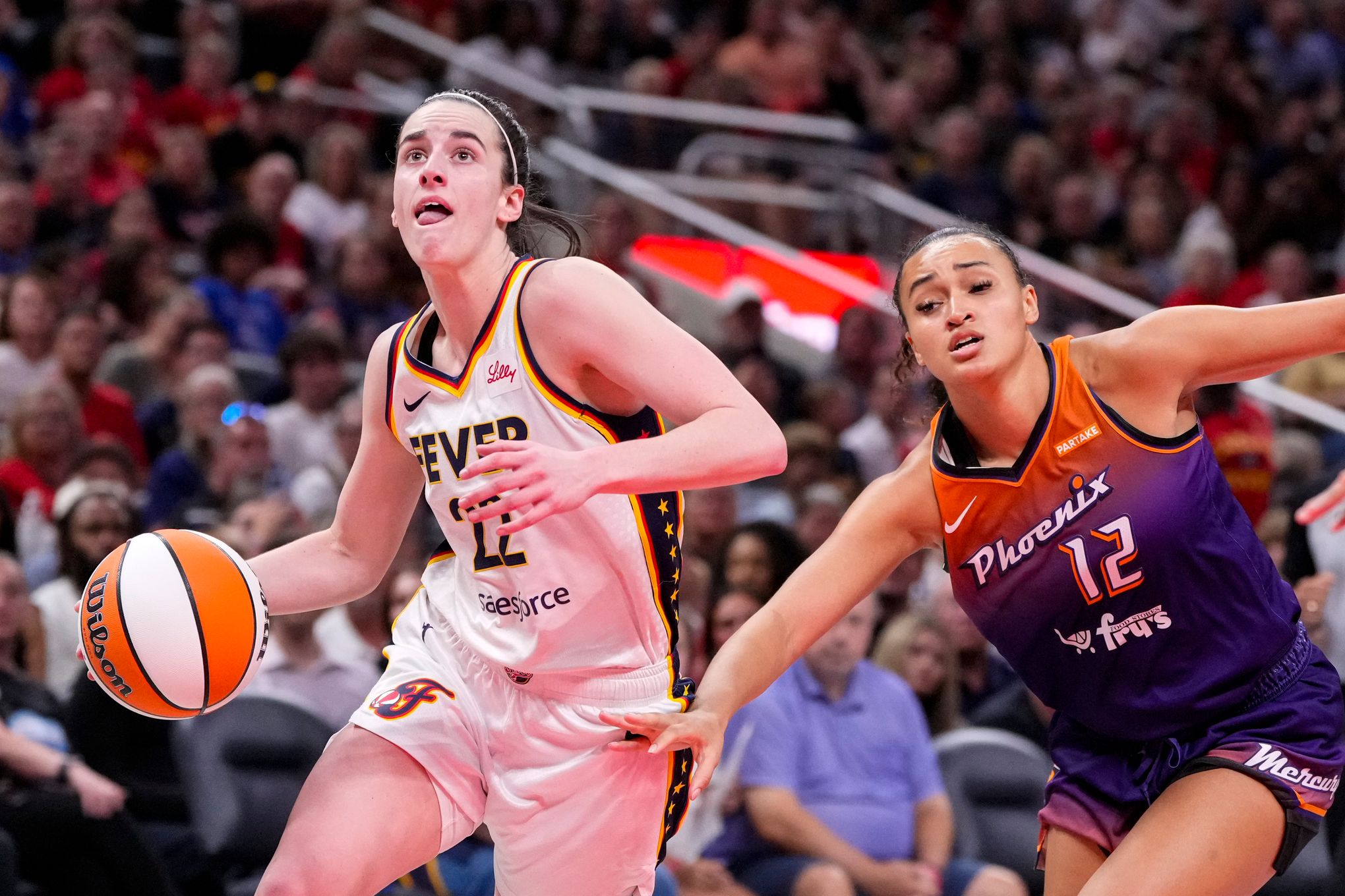 Caitlin Clark gets 5th straight double-double, Kelsey Mitchell scores 28 in  Fever win over Mercury | The Seattle Times