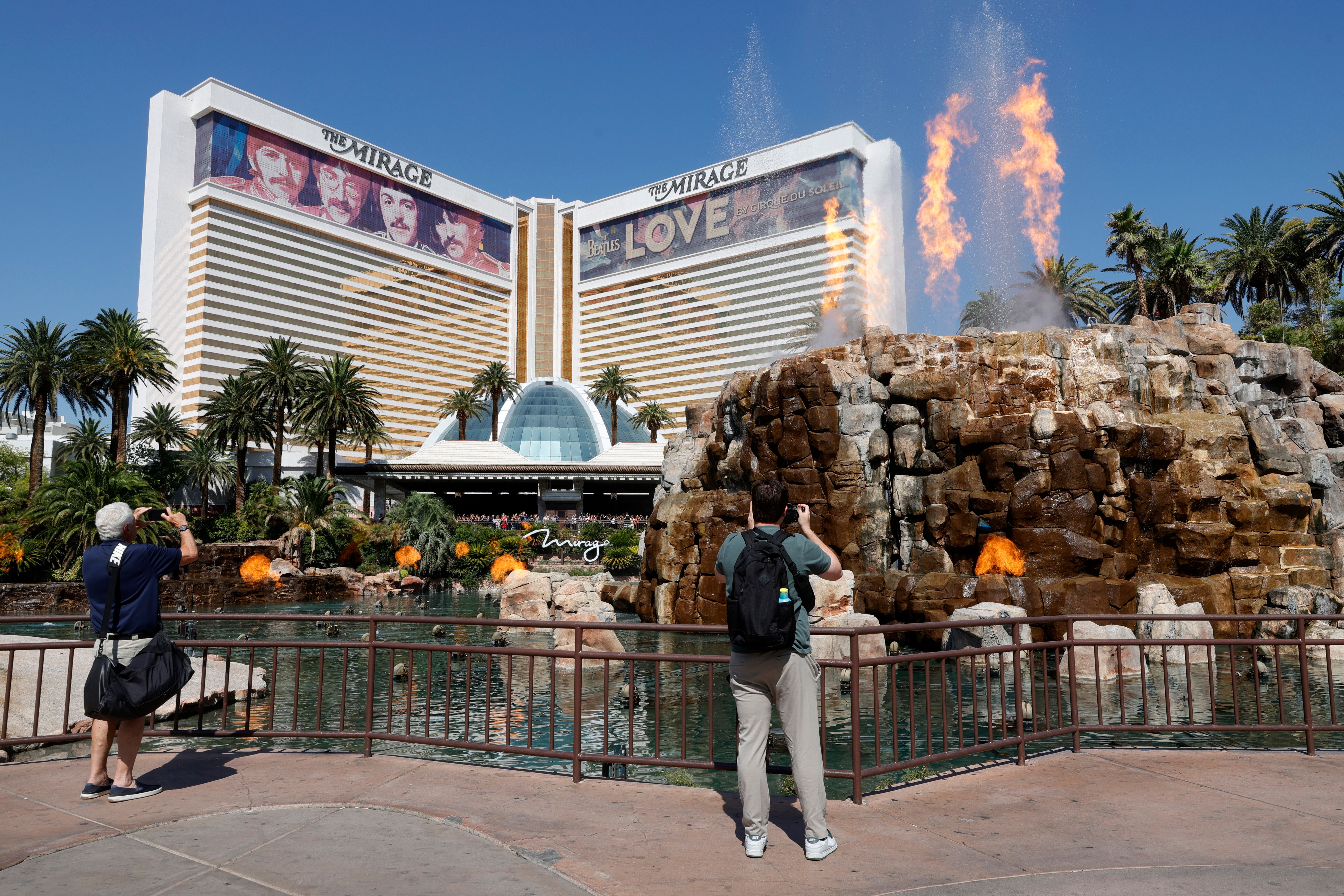 Mirage closes its doors on the Las Vegas Strip | The Seattle Times