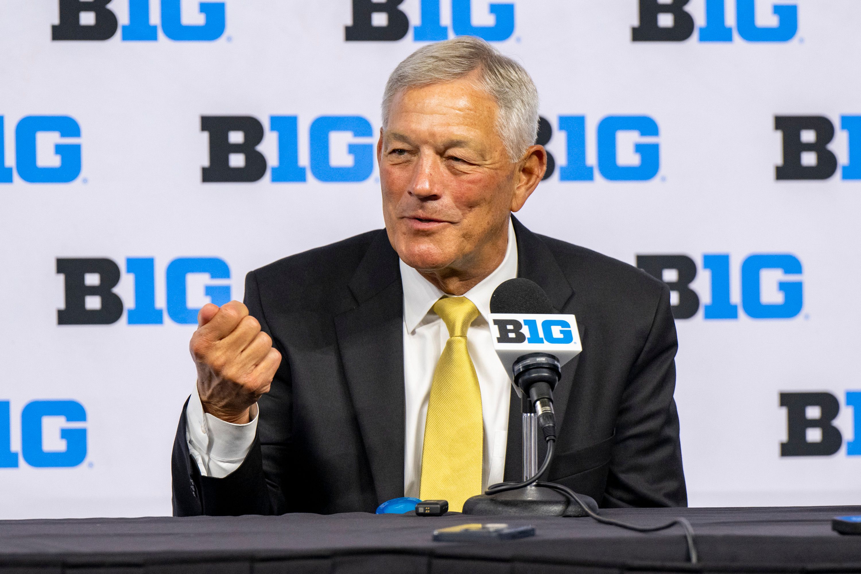 Kirk Ferentz Still Committed To Iowa After Watching Friends Bill ...