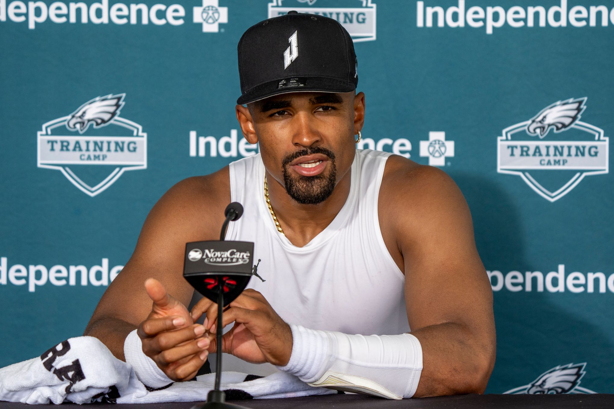 Hurts, Sirianni say all is peaceful between QB and Coach at Eagles' training  camp | The Seattle Times