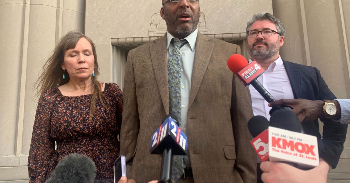 Missouri man is free from prison after a judge overturned his 1991 ...