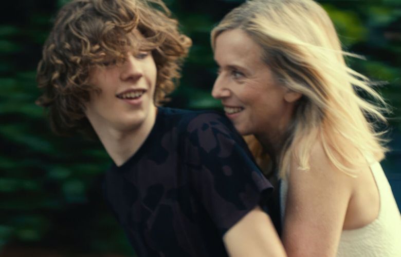 Samuel Kircher, left, and Léa in “Last Summer.” 116092589W