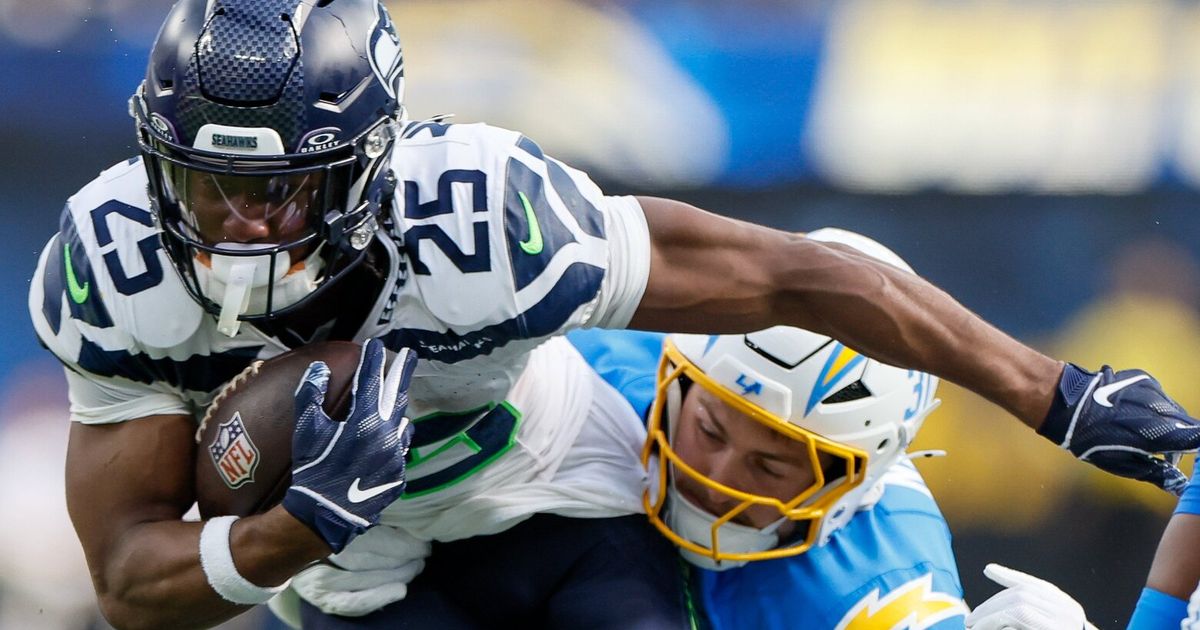 Photos Seahawks visit Chargers in season’s first preseason game The