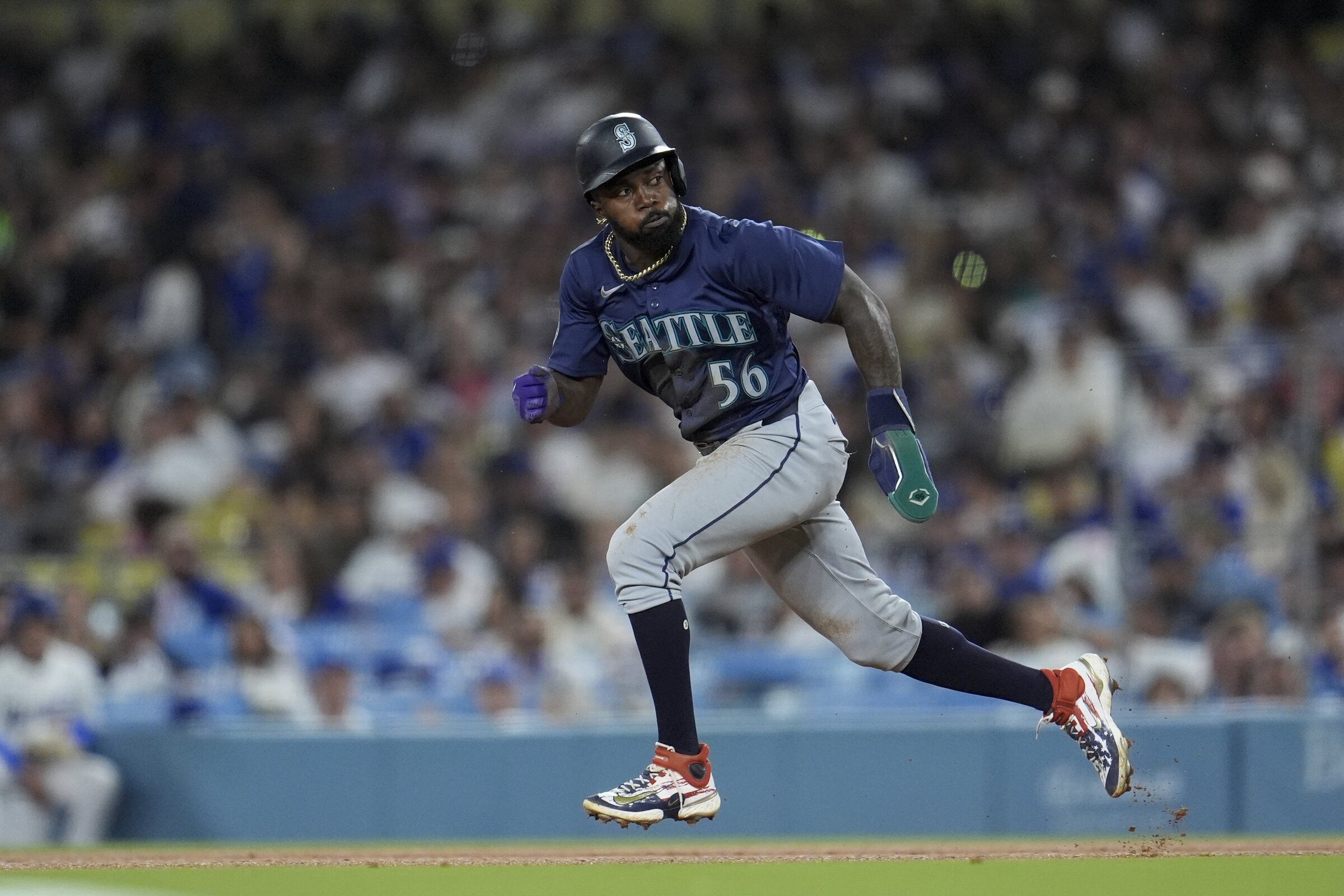 Mariners' anemic offense costly as Dodgers score late for 3-0 win