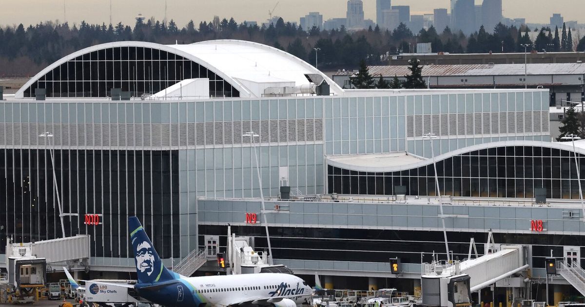 Sea-Tac Airport officials confirm cyberattack disrupted service, websites |  The Seattle Times