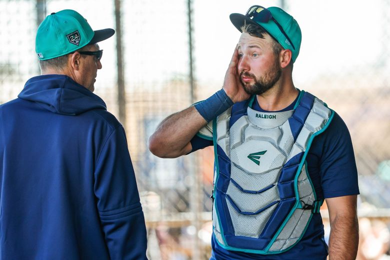 Cal Raleigh on new Mariners manager Dan Wilson: 'He's always been there for  me' | The Seattle Times