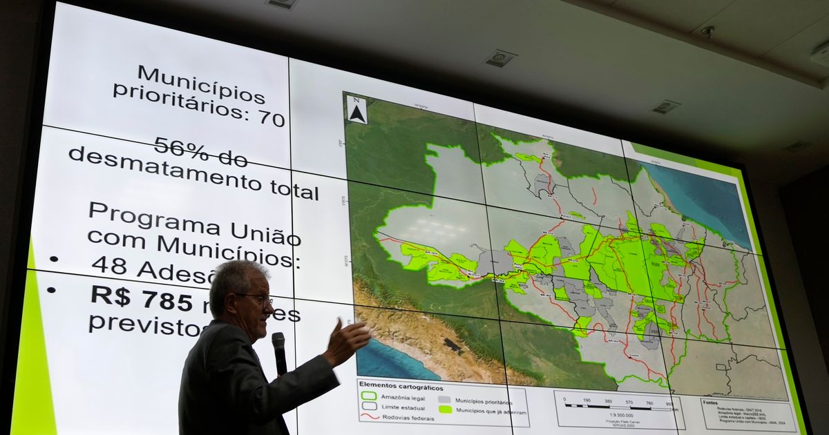 La deforestación en la selva amazónica de Brasil está en su nivel más bajo desde 2016, dice el gobierno