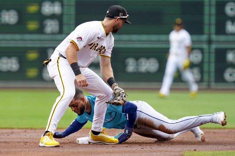 I&rsquo;m an electrifying player': Victor Robles settling in as Mariners 