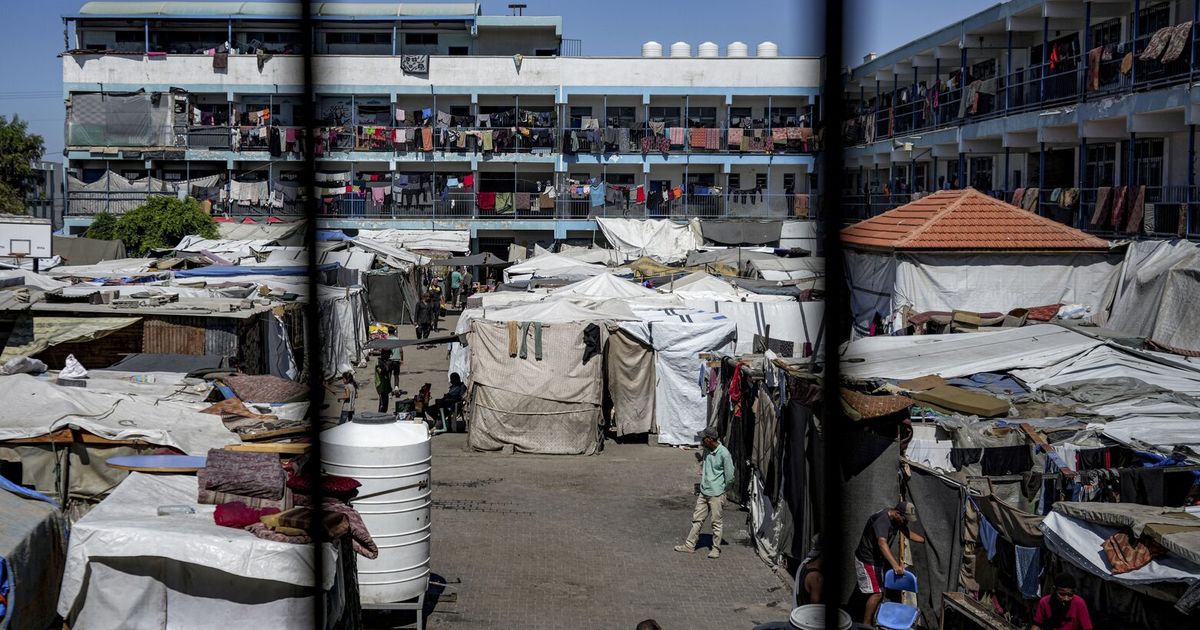 Algunos residentes de Gaza, poco dispuestos a convertirse en escudos humanos, rechazan a los hombres armados en los refugios