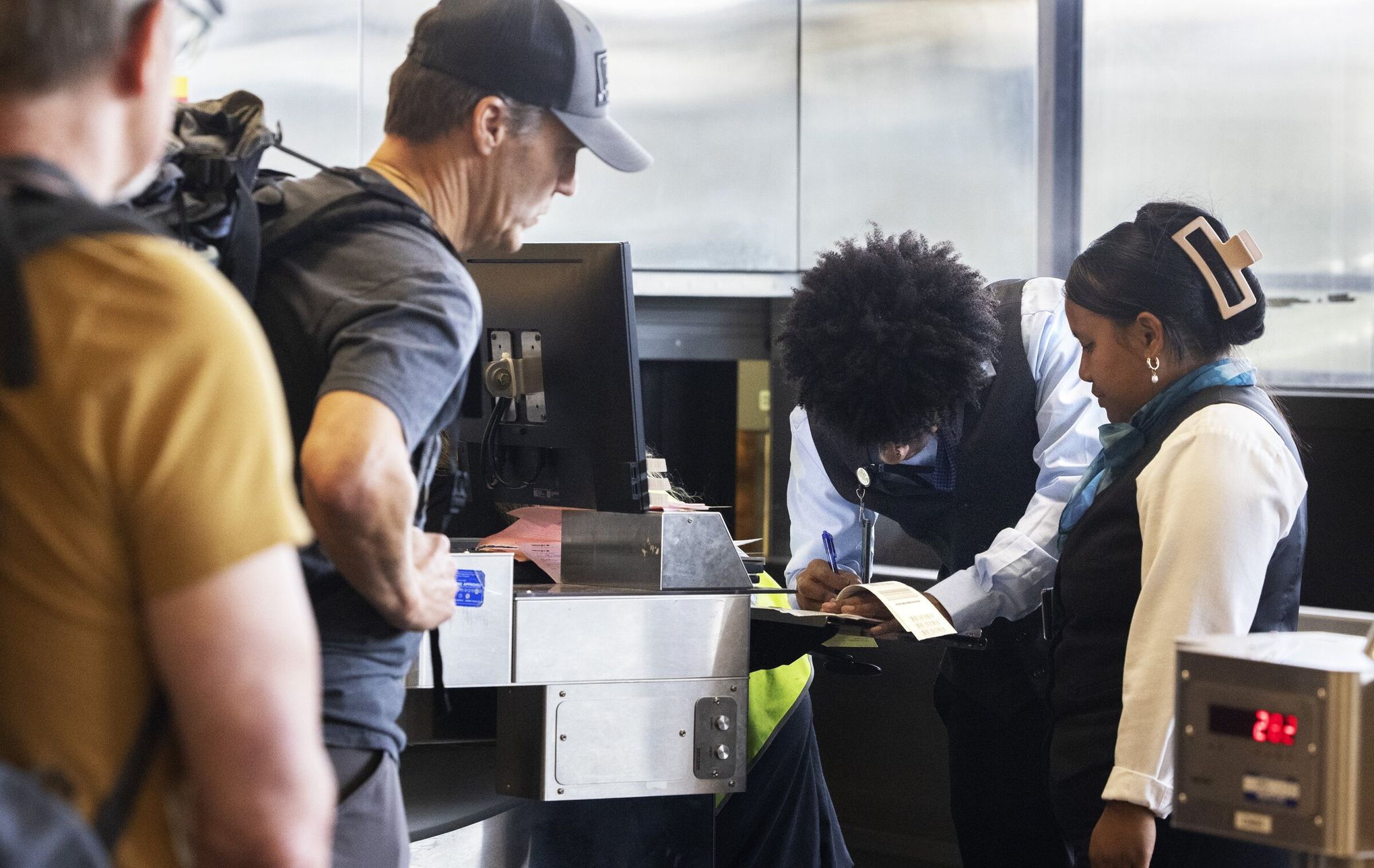 Sea-Tac Airport cyberattack caused by global ransomware gang, Port says |  The Seattle Times