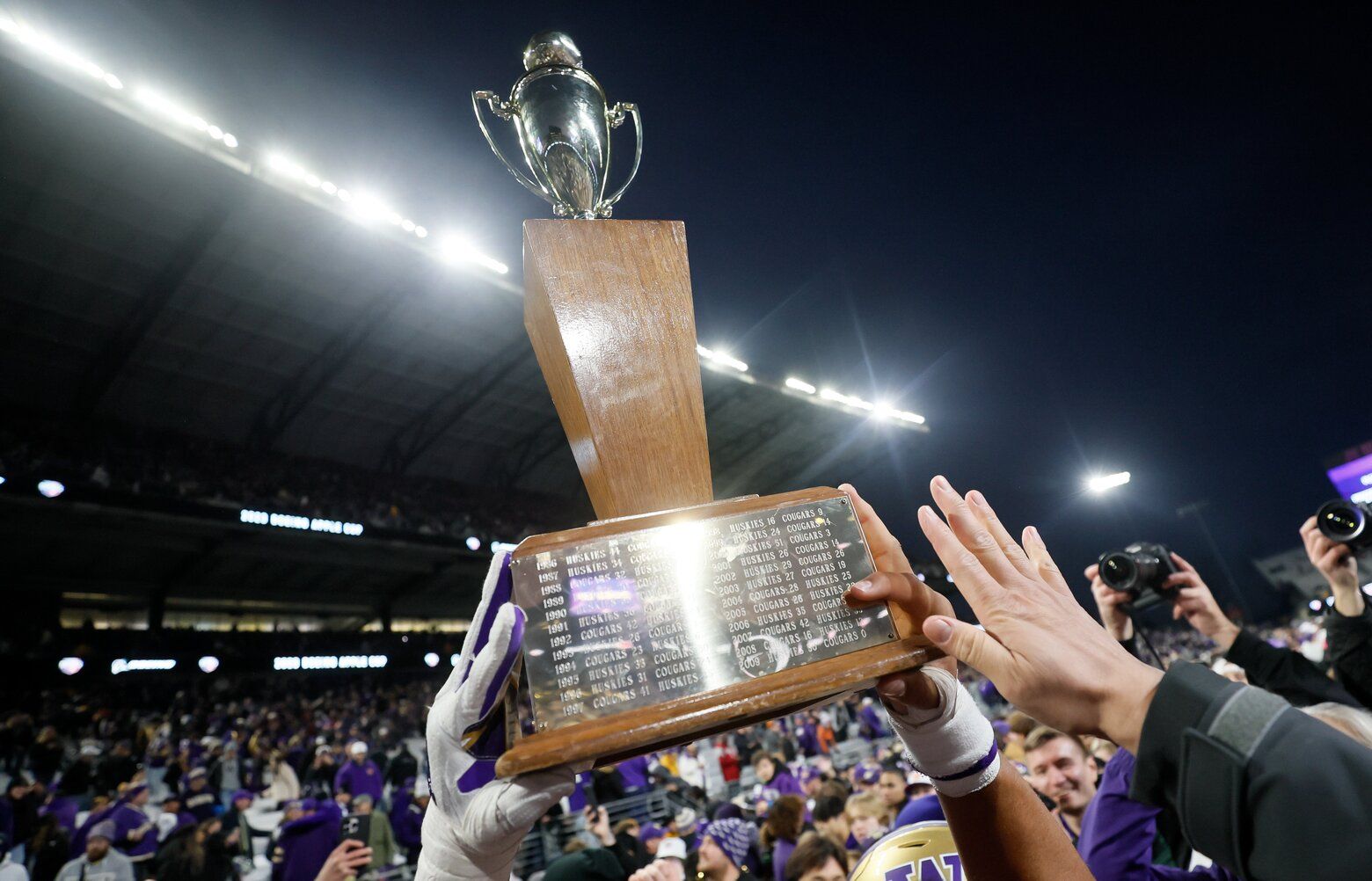 Apple Cup draws mixed reactions from Brock Huard, Michael Bumpus amid