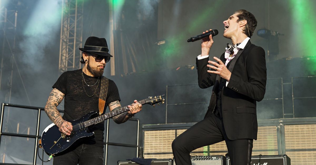 Jane’s Addiction cancels its tour after onstage concert fracas