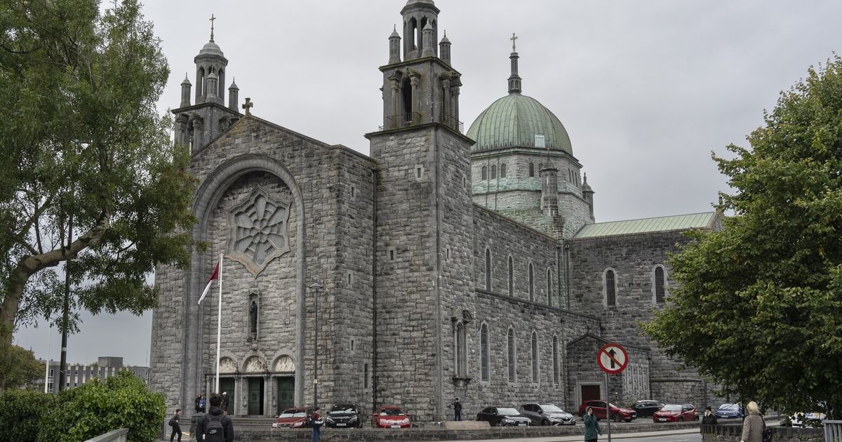 Un obispo irlandés fue enterrado en la bóveda de una catedral. Sus secretos no fueron revelados.