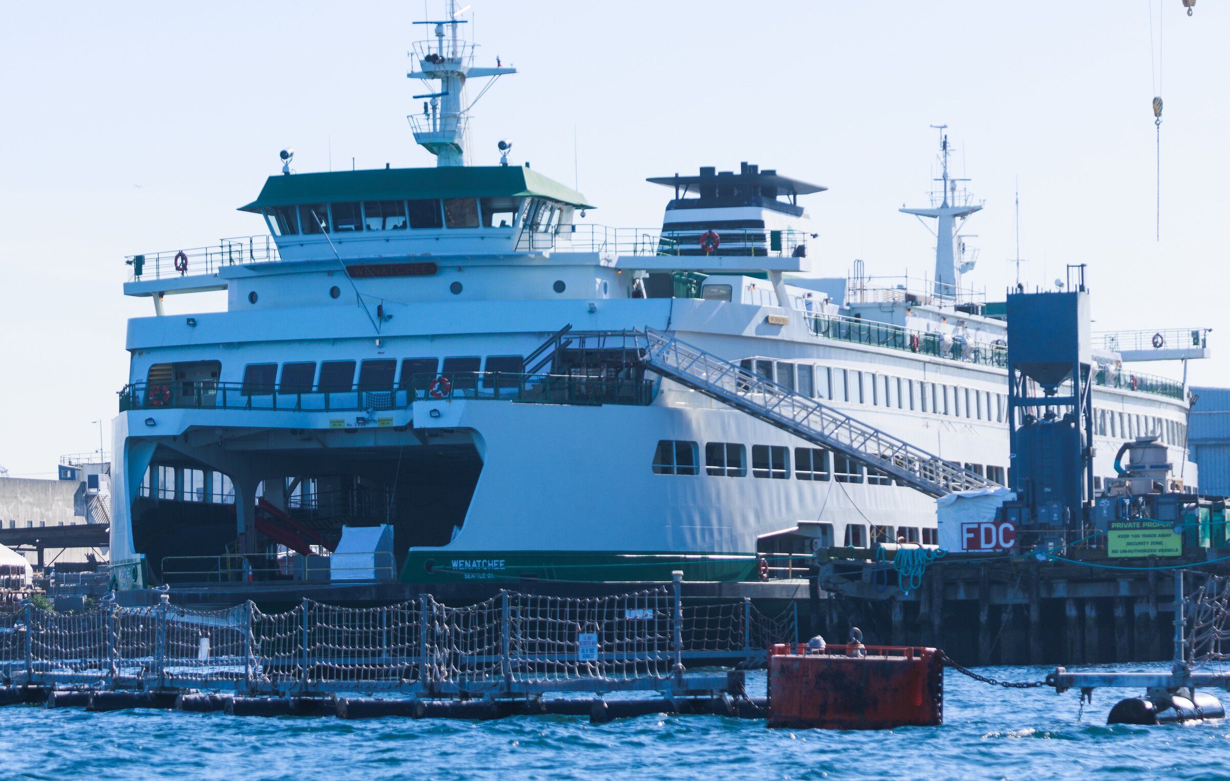 その他 KC-767J FIRST FERRY '06 SEATTLE Investigation: Ferry carrying Seahawks fans wasn't overloaded