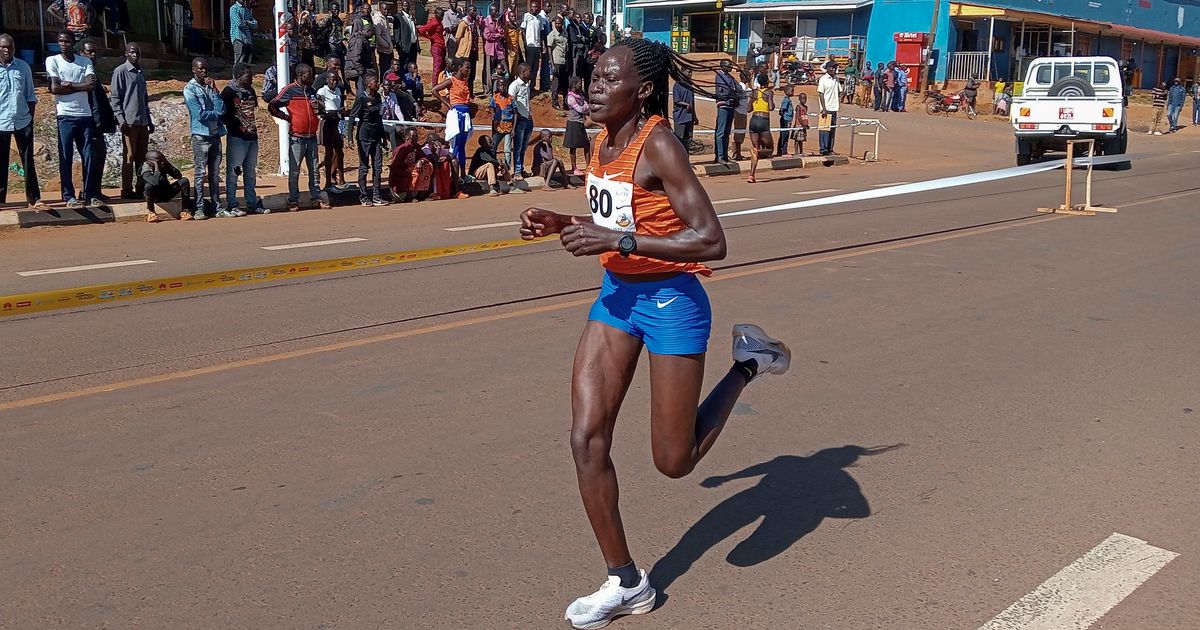 Un corredor olímpico de Uganda sufre quemaduras graves en un ataque con gasolina