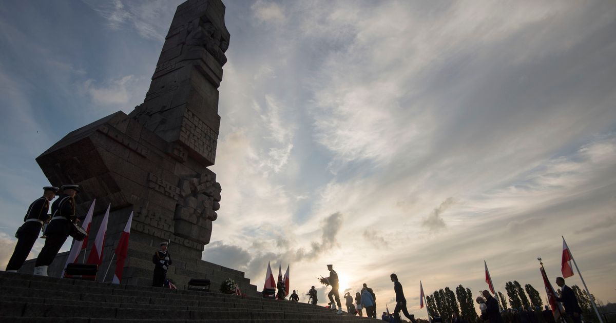 Polonia celebra un funeral estatal para más de 700 víctimas de las masacres de la Segunda Guerra Mundial de la Alemania nazi