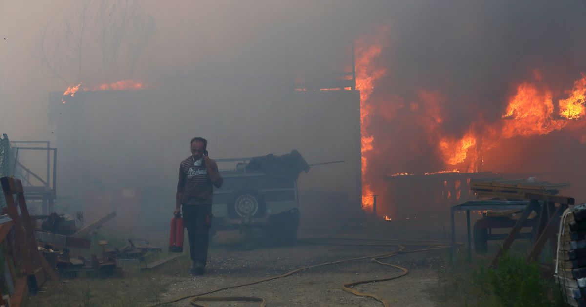 Tres muertos en Portugal por incendios forestales mientras Europa envía aviones para ayudar