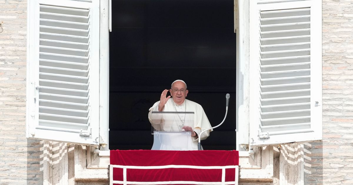 El Papa cancela sus audiencias por una leve enfermedad días antes de un nuevo viaje