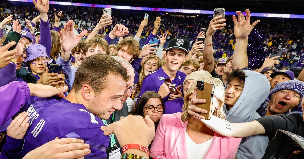 Live Washington football vs. Iowa Live updates, score, how to watch