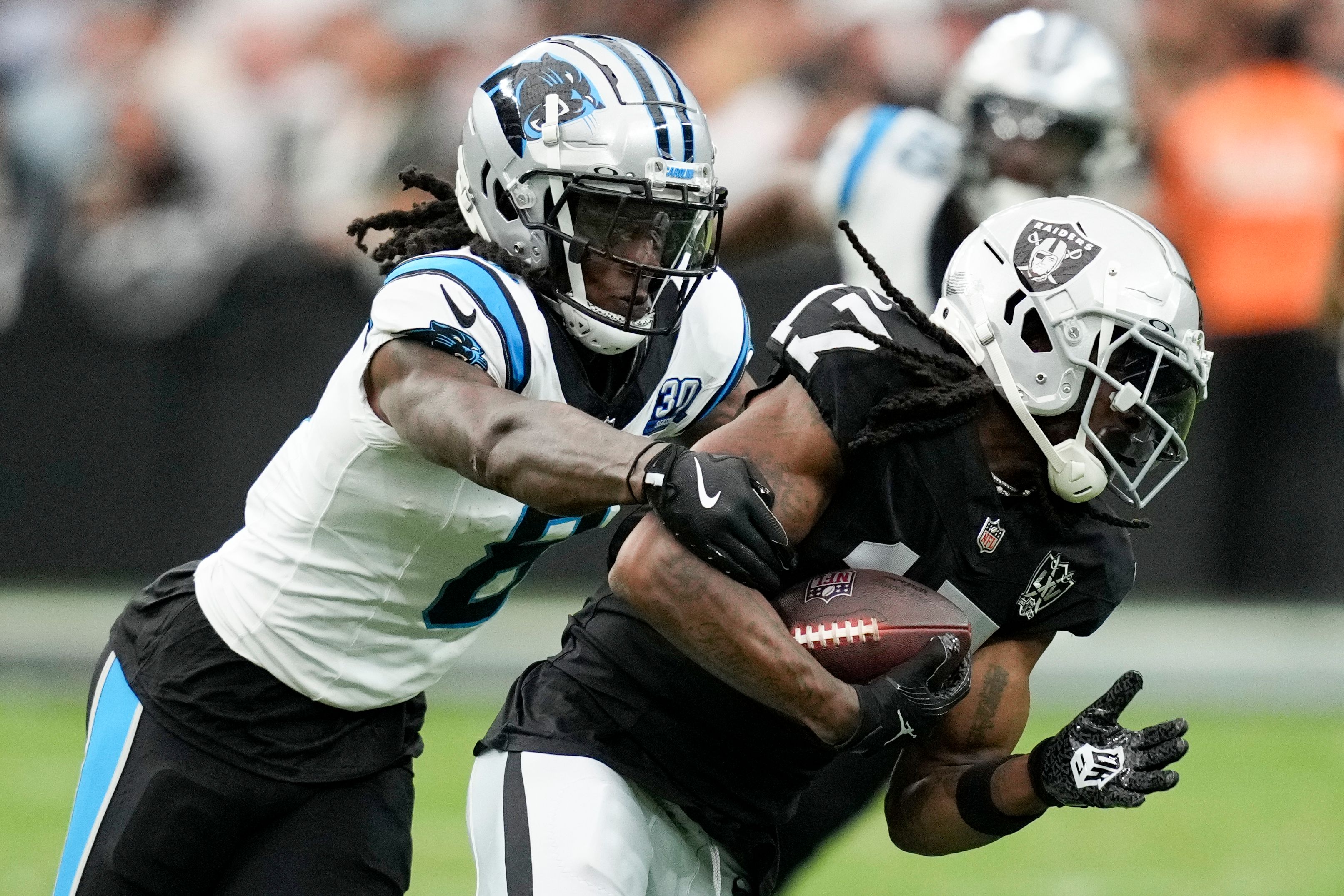 Jets acquire wide receiver Davante Adams from Raiders, reuniting