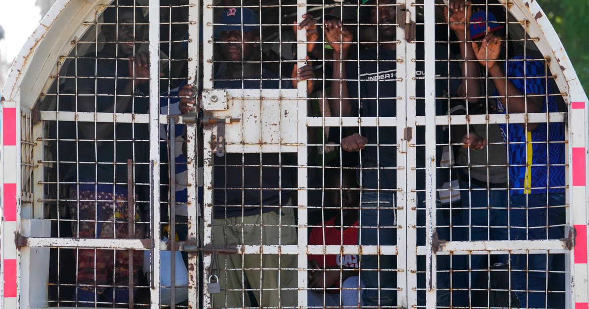 República Dominicana inicia deportaciones masivas de haitianos y expulsa a casi 11.000 en una semana