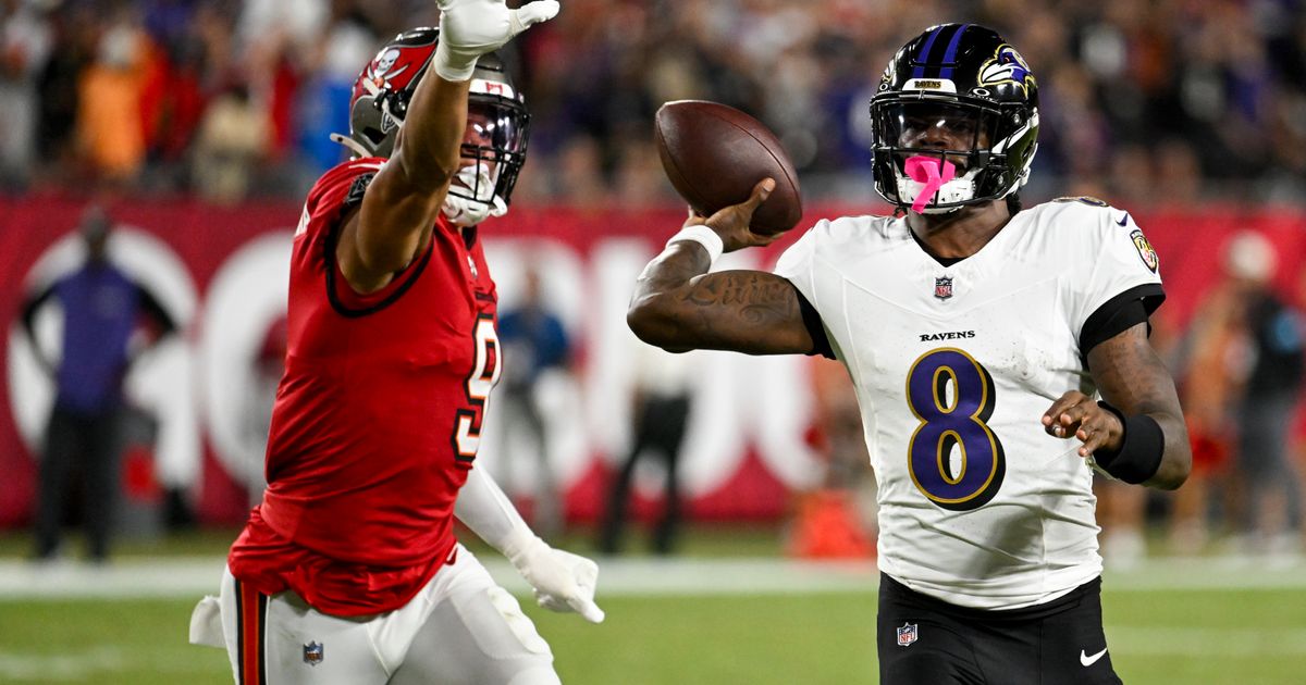 Lamar Jackson throws for 281 yards, 5 TDs to lead streaking Ravens to 41-31 victory over Buccaneers