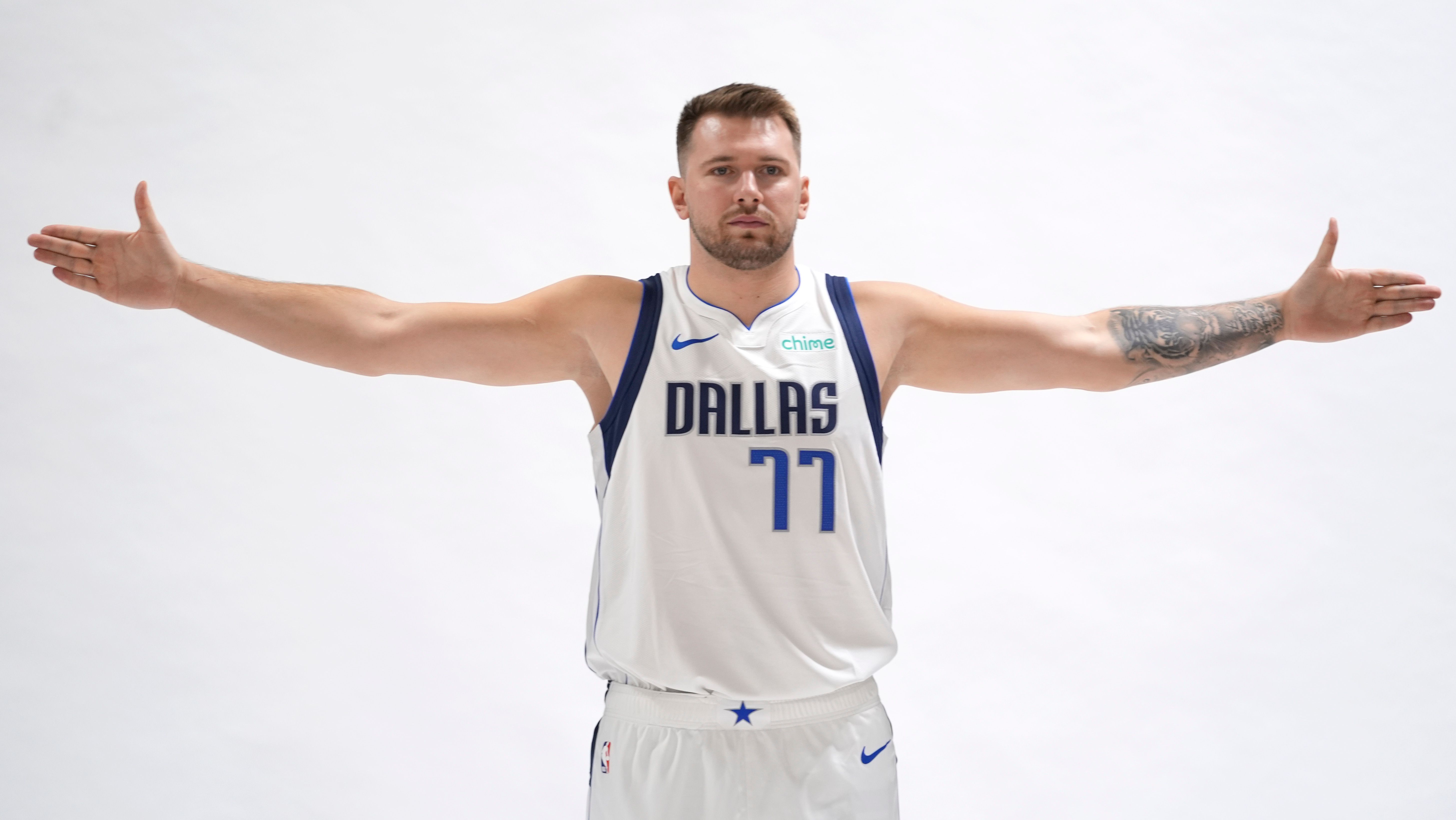 Mavs star Luka Doncic injures calf in preseason practice, will be