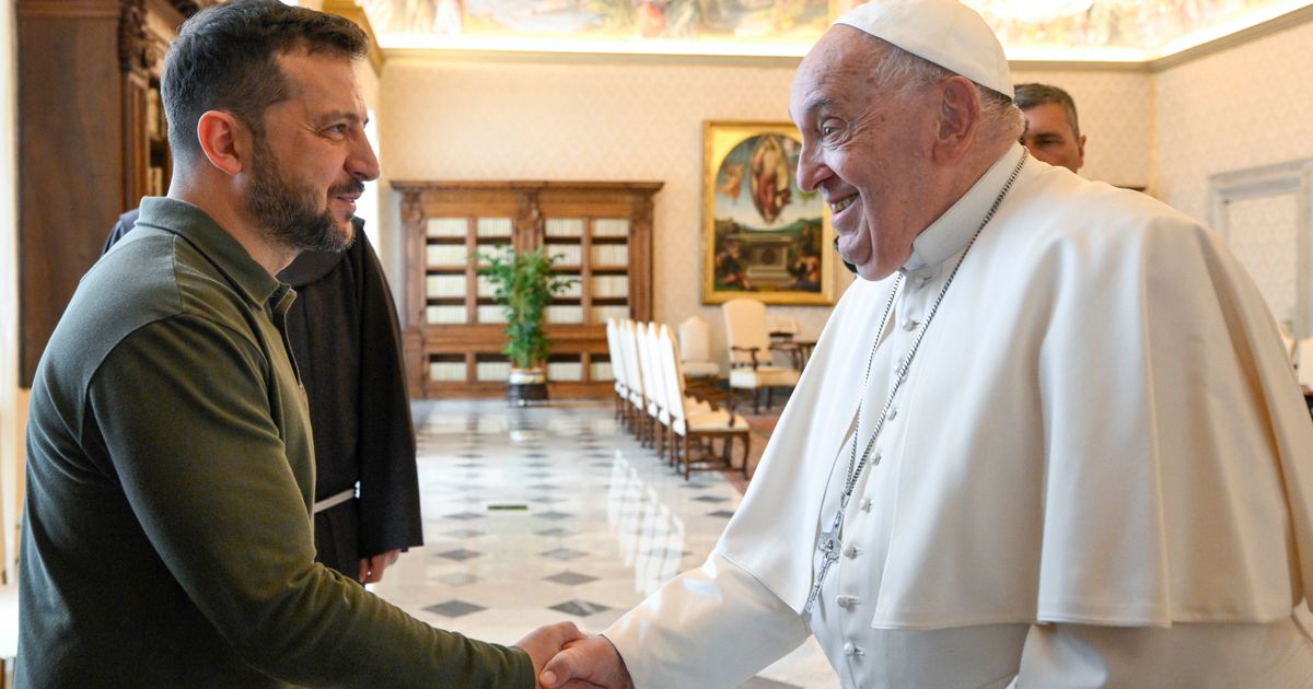 Zelenskyy de Ucrania se reúne con el Papa Francisco mientras continúa su gira europea para impulsar su «plan de victoria»