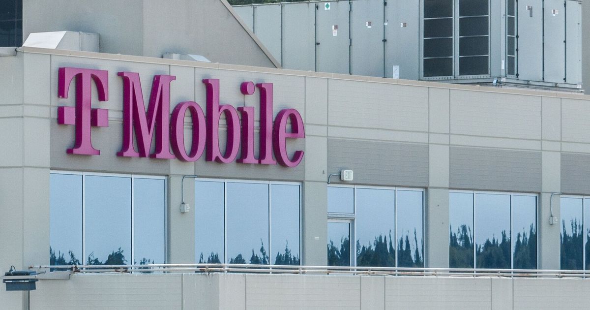 T-Mobile’s Bellevue HQ closed due to power outages