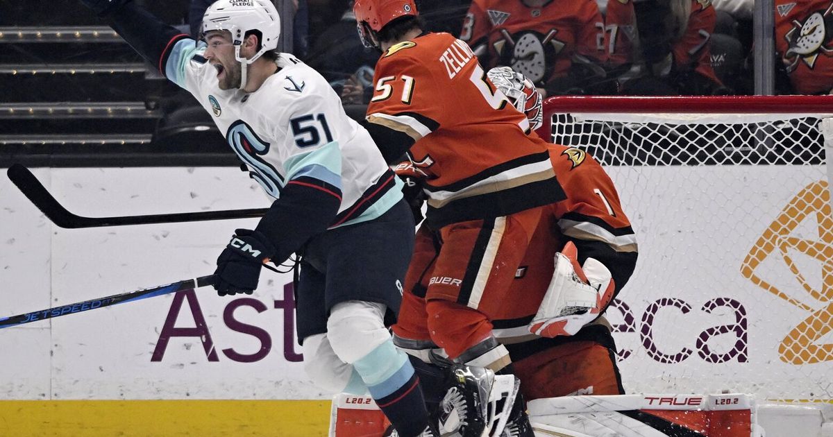 Photos: Kraken vs. Ducks | The Seattle Times