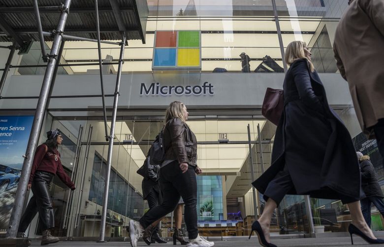 A Microsoft store in New York, US, on Friday, Jan. 20, 2023. US technology stocks are about to hit their next hurdle when earnings season for the most influential segment of the S&P 500 Index gets underway in the coming week: vanishing profits. Photographer: Victor J. Blue/Bloomberg
