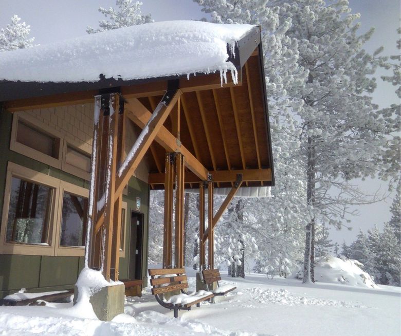 Puffer Butte&#8217;s snow-covered warming hut at Fields Spring State Park. (Courtesy of Washington State Parks)