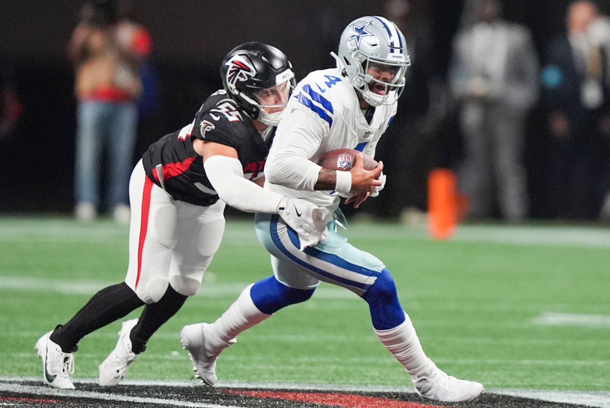 Cowboys QB Dak Prescott will have an MRI to determine severity of hamstring  injury | The Seattle Times