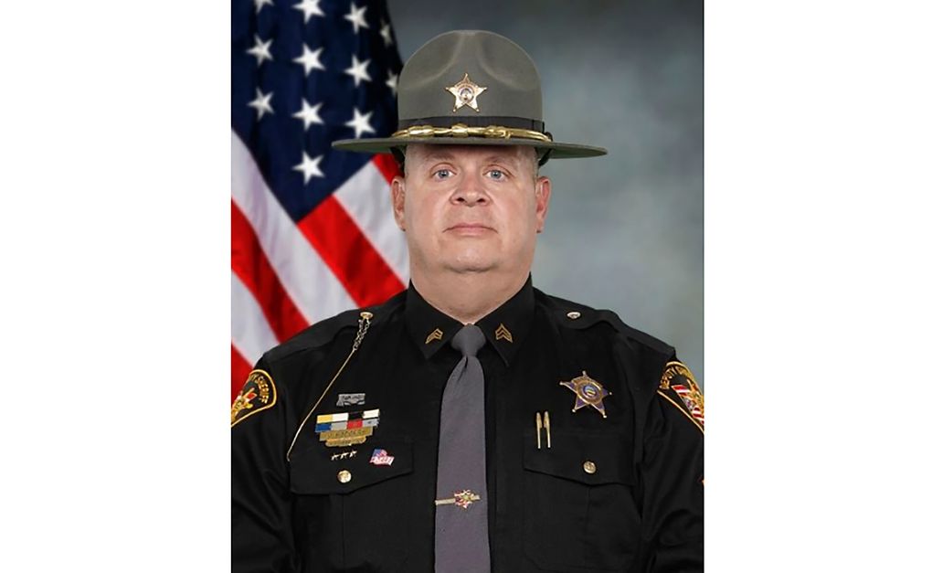 Ohio sheriff's lieutenant apologizes for 'won't help Democrats' post, blames sleep medication | The Seattle Times