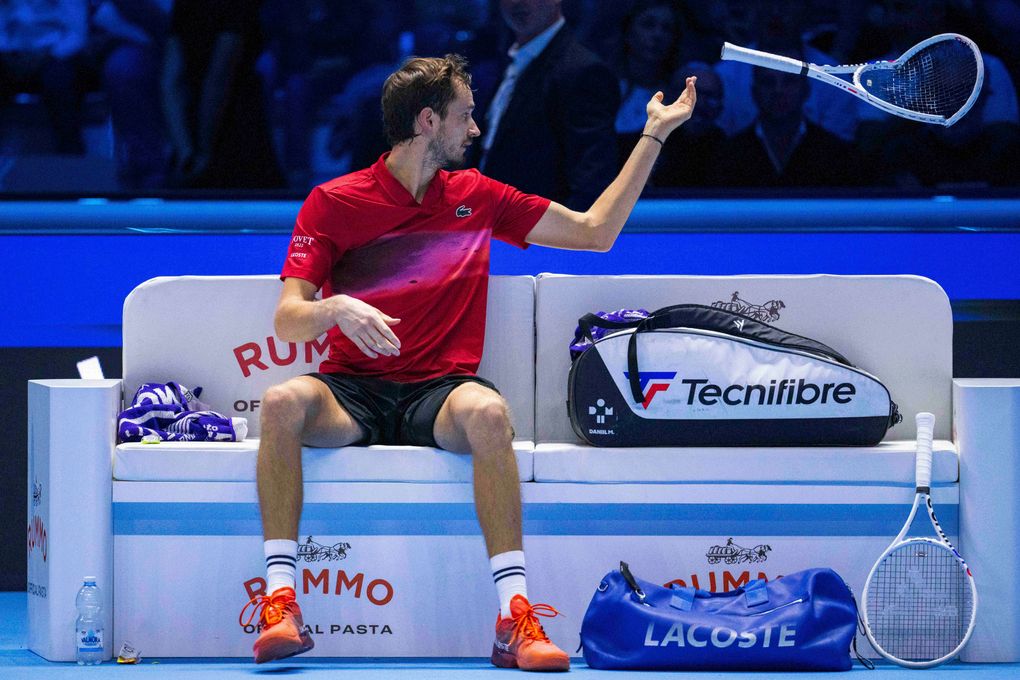 Fritz frustrates Medvedev and the Russian loses his temper at the ATP Finals