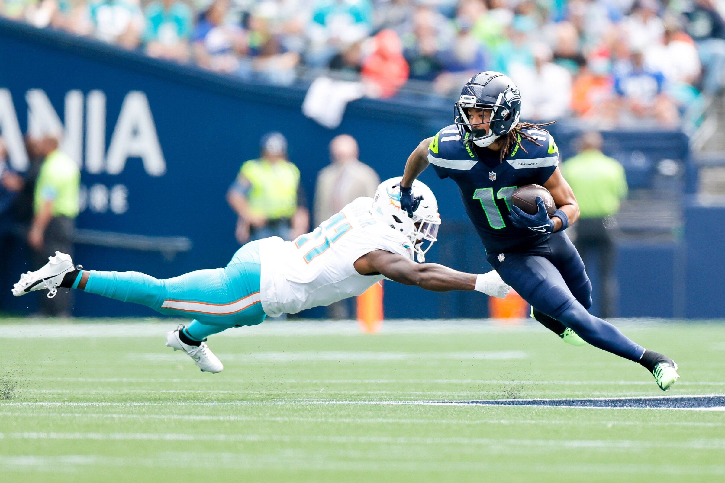 DK Metcalf a 'proud parent' watching Jaxon Smith-Njigba emerge as