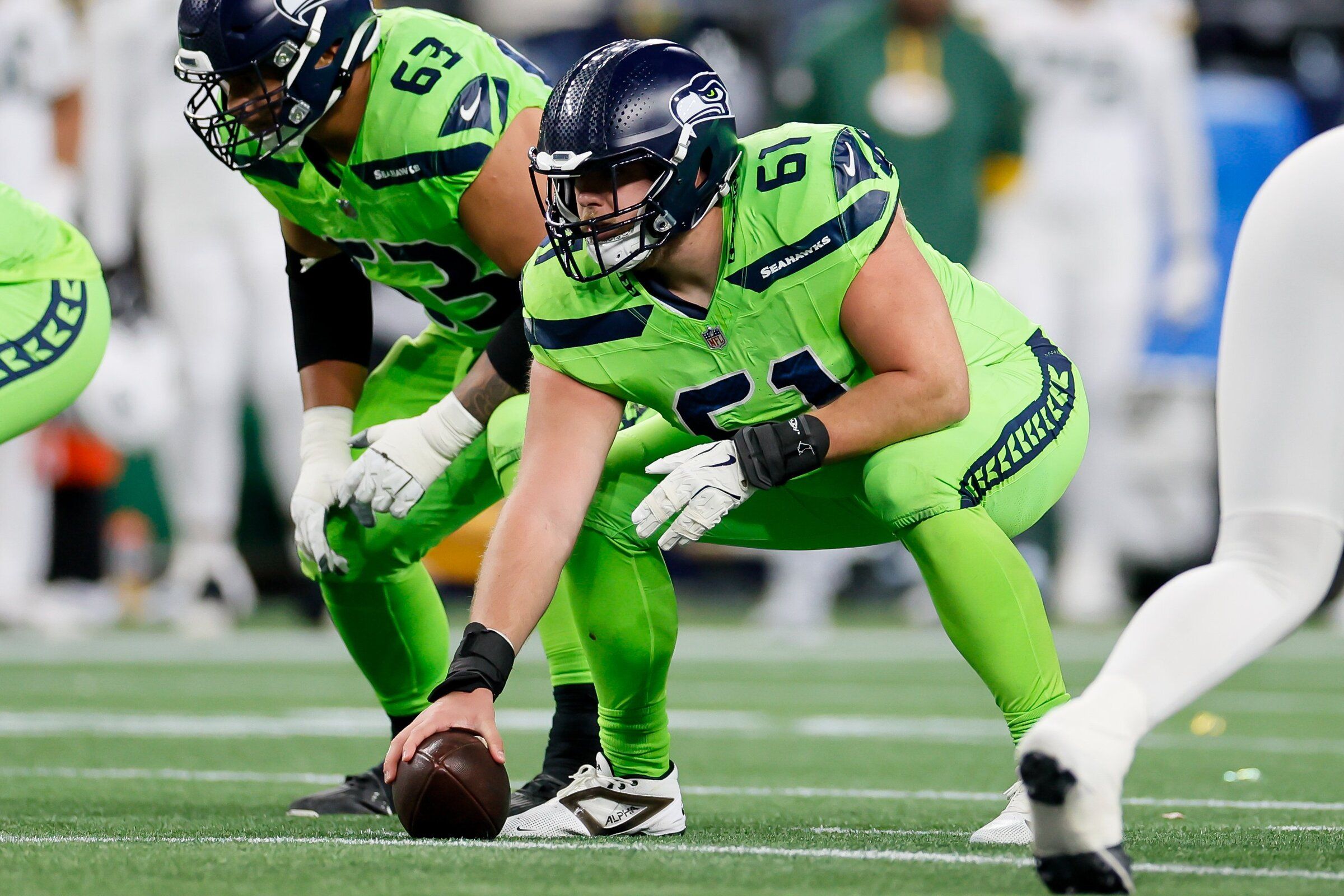 Seahawks lose another O-lineman to injury vs. Packers | Notebook